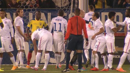 Amical - Donovan tire sa révérence