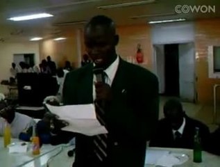 l'ambassadeur du rire spécialiste du  one man show dans ses oeuvres