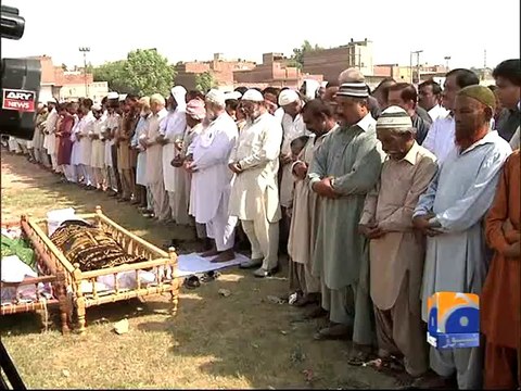 Javed Hashmi once again surrounded by PTI activists in Multan-Geo Reports-11 Oct 2014