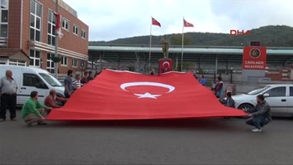 Zonguldak'ta Türk Bayrağı'nın Yakılması Protesto Edildi