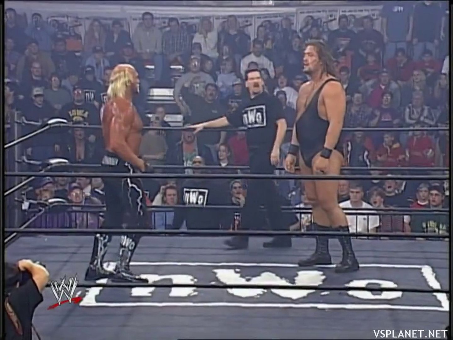 ⁣Hulk Hogan vs the Giant (ending) - NWO Souled Out 1997