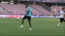 Calcio freestyle di Pogba, spettacolo in allenamento