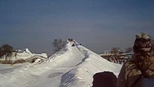 Descente en luge à Harbin en Chine