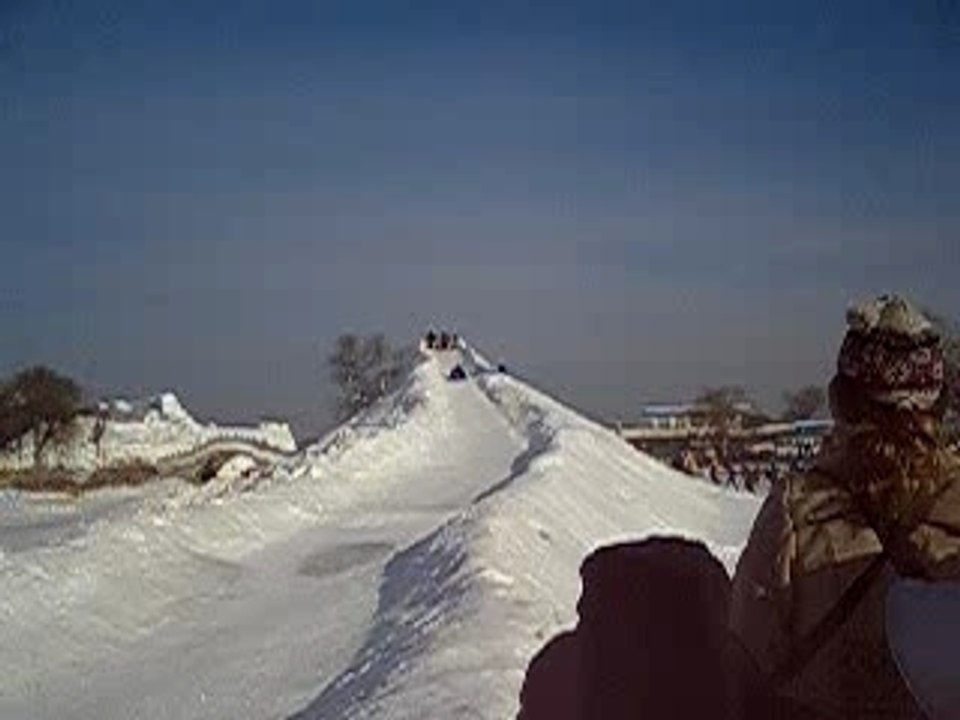 Descente en luge à Harbin en Chine