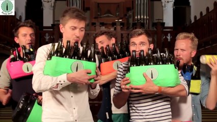 Descargar video: Reprise de Michael Jackson avec des bouteilles de bière!