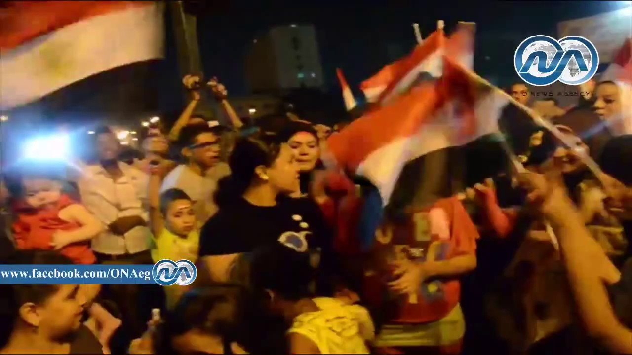 الشباب والاطفال يرقصون علي "بشرة خير" بميدان التحرير إحتفالا بفوز "السيسي"