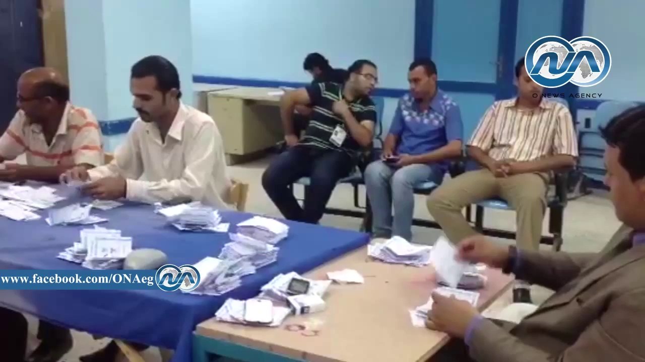 شاهد|| الفرز صناديق الاقتراع فى لجان جنوب سيناء