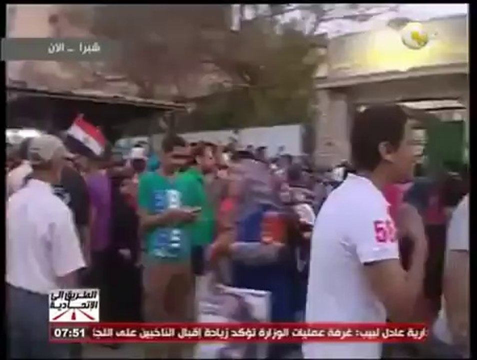 "محلب" يتفقد إحدى لجان الانتخاب بمنطقة شبرا وسط إقبال كثيف