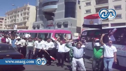 شاهد .. اتوبيسات تنقل العاملين بالسياحة بالغردقة للمشاركة في الانتخابات الرئاسية