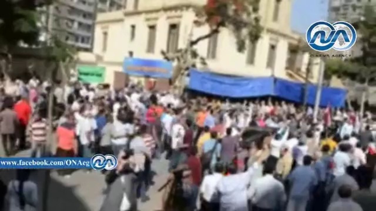 شاهد|| لحظة مغادرة «السيسي» لجنة الانتخابات بعد الإدلاء بصوته