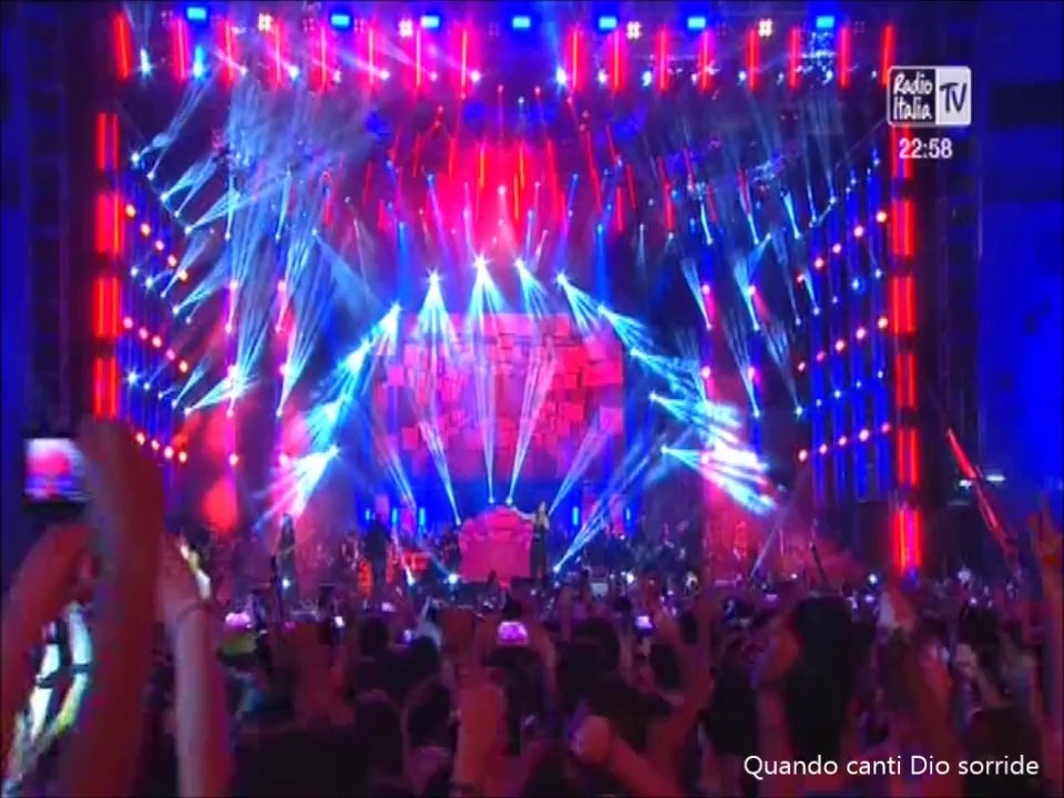 Laura Pausini @ RADIO ITALIA LIVE - IL CONCERTO 2014