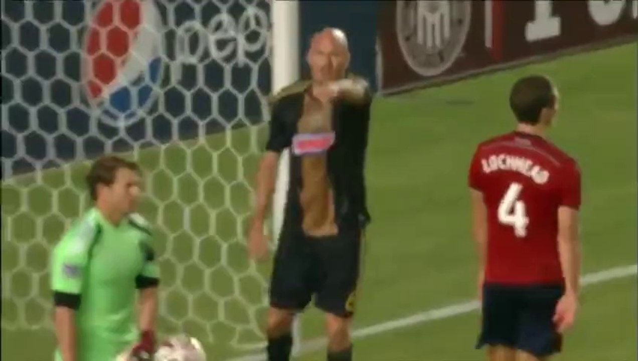 GOAL  Conor Casey heads home perfect cross from Cristián Maidana   Chivas USA vs Philadelphia Union