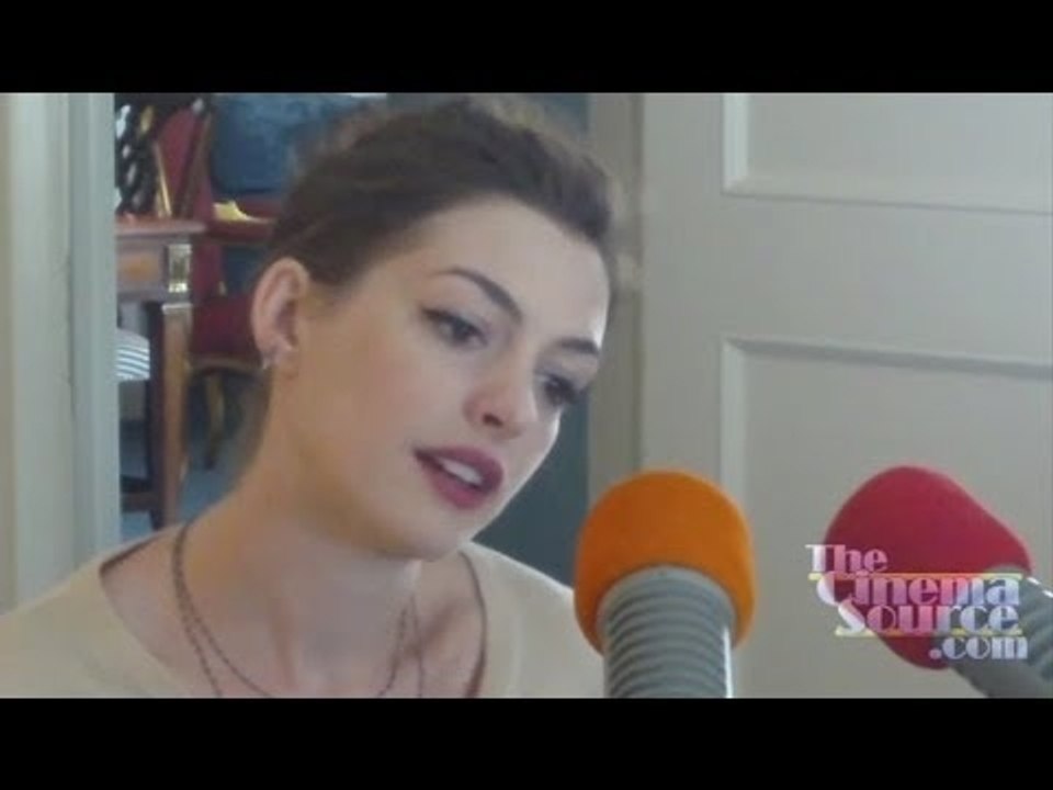 Anne Hathaway Interview - One Day