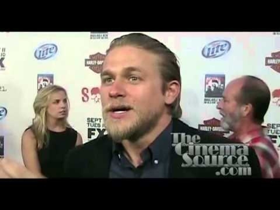 Sons of Anarchy: Season 5 Red Carpet Premiere Interviews with Charlie Hunnam, Jimmy Smits