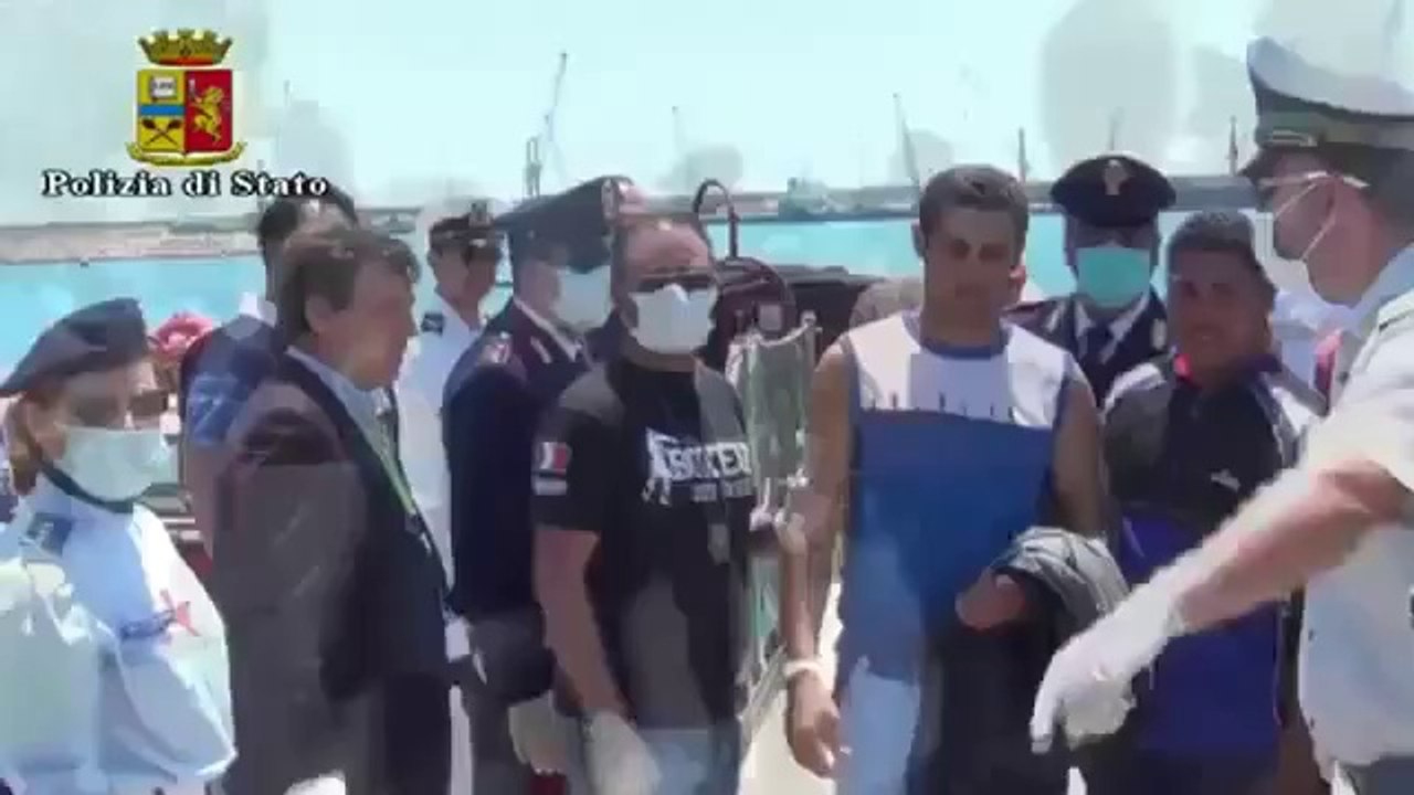 Ragusa - Arrestati quattordici extracomunitari responsabili dello sbarco del 28 (29.05.12)