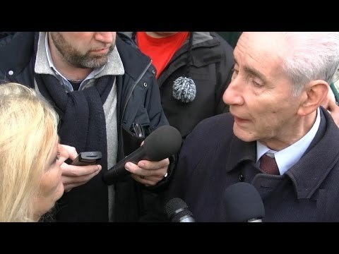 Napoli - Rodotà visita carcere Poggioreale e abbraccia madre di Perna (05.12.13)