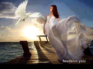 Mahsun Kırmızıgül - Ellerin Kadınısın