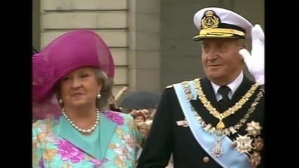Spain's king to abdicate throne to son