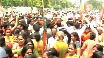 Inde: canons à eau contre des manifestants anti-viols