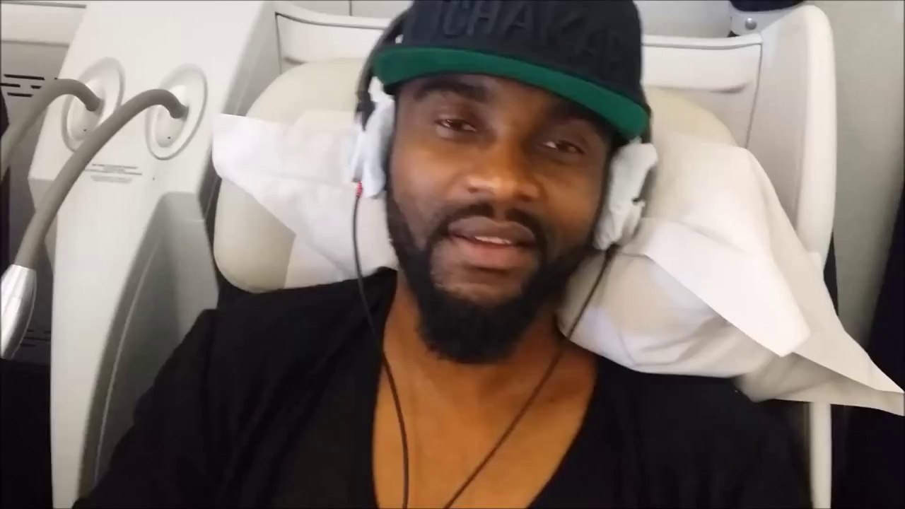 WERRASON ET FALLY DANS LE MEME AVION PARIS   KINSHASA , FALLY FELICITE EXAUCEE PAR ADT YANKI