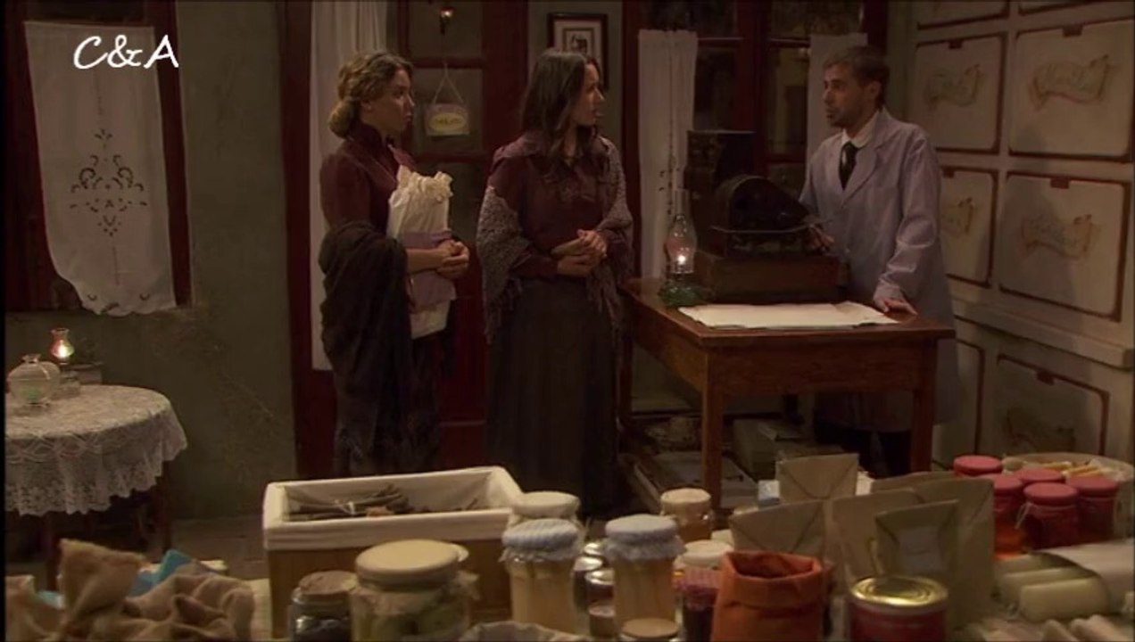 Momentos C&A: Aurora y Emilia bromean con Hipólito por el regaliz