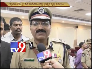 Mahender Reddy takes charge as Hyderabad CP