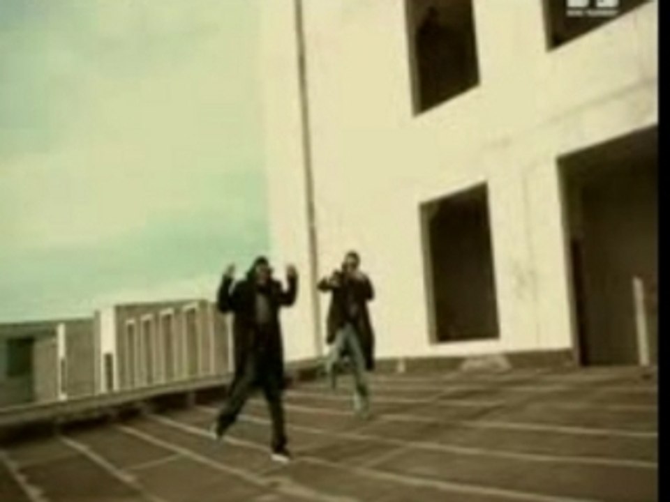 Naturally 7 - Feel It In The Air Tonight