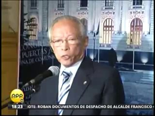 Humberto Lay renunció a presidencia de Comisión de Ética por "blindaje" a Uribe