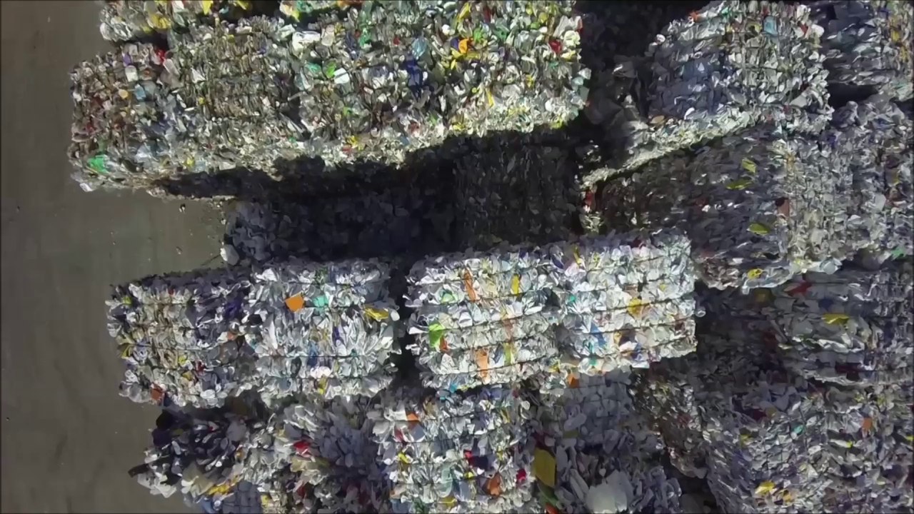 MPB Recyclage traite les bouteilles et flacons ménagers en PEHD