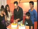 VJ Andy celebrates birthday - IANS India Videos