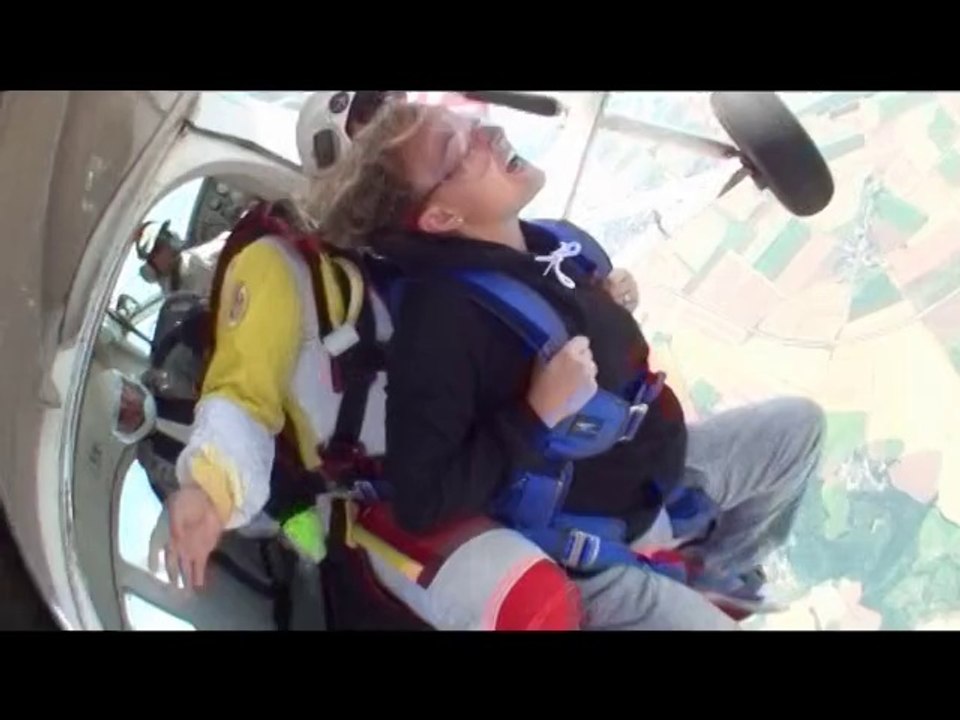 Saut tandem en chute libre - tel : 06 84 05 20 05 - Saut en parachute tandem