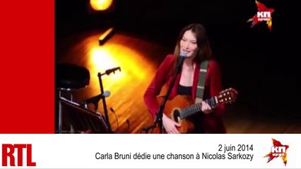 VIDÉO - Carla Bruni donne un concert à Moscou en présence de Nicolas Sarkozy