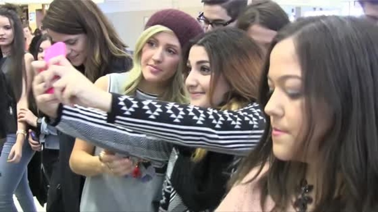 Ellie Goulding Goes Down A Storm Down Under