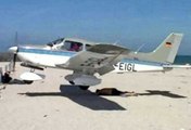 Allemagne : un avion frôle un homme sur une plage - ZAPPING ACTU DU 03/06/2014