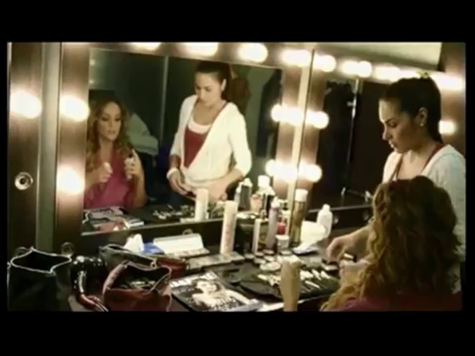 Kocaman Öpüyorum (Bengü)