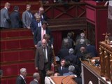 Vexé par Valls, le groupe UMP quitte l'hémicycle - 03/06