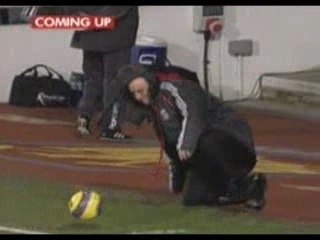Rafa Benitez Falls Flat On His Arse