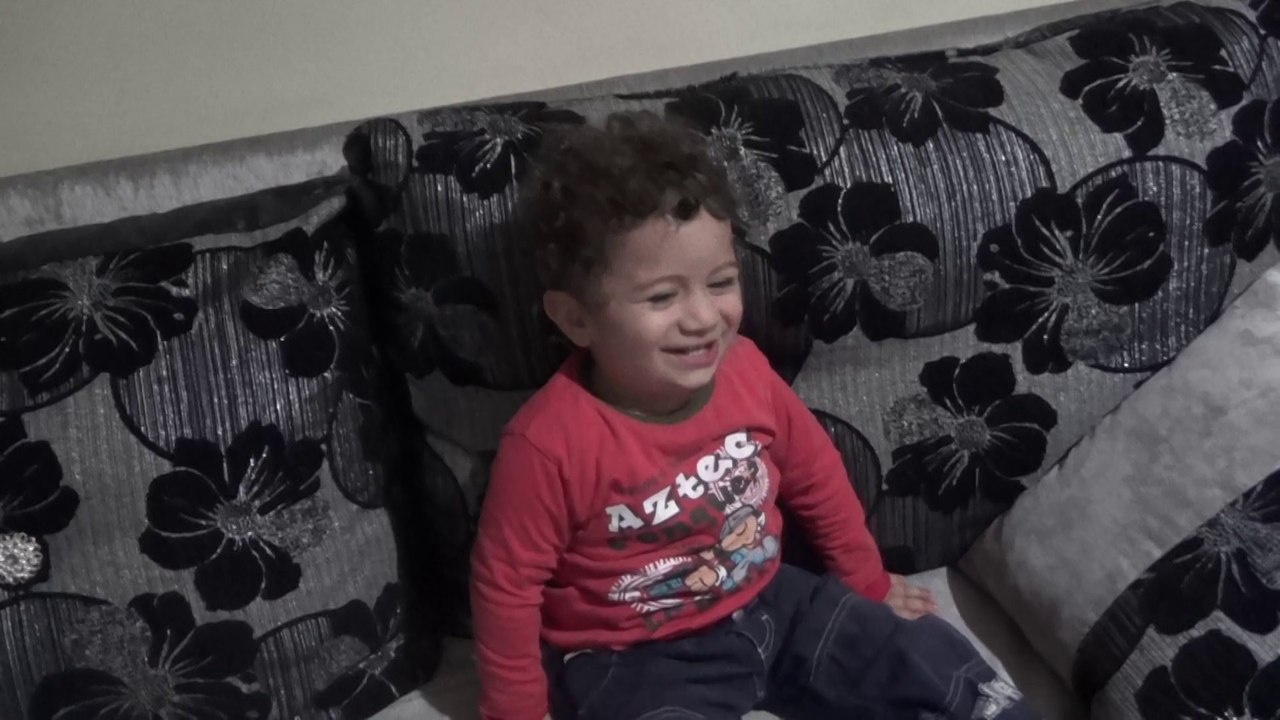 Çocuk gülüşü