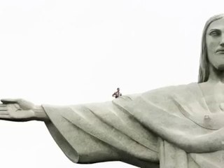 Lee Thompson's selfie on Cristo Redentor