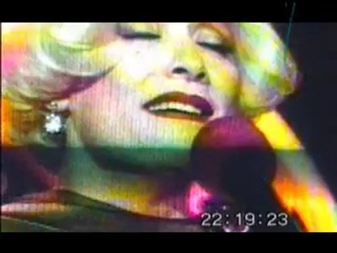 Seçil HEPER-Enginde Yavaş Yavaş Günün Minesi Soldu