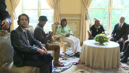 Raoni pede proteção da Amazônia em Paris