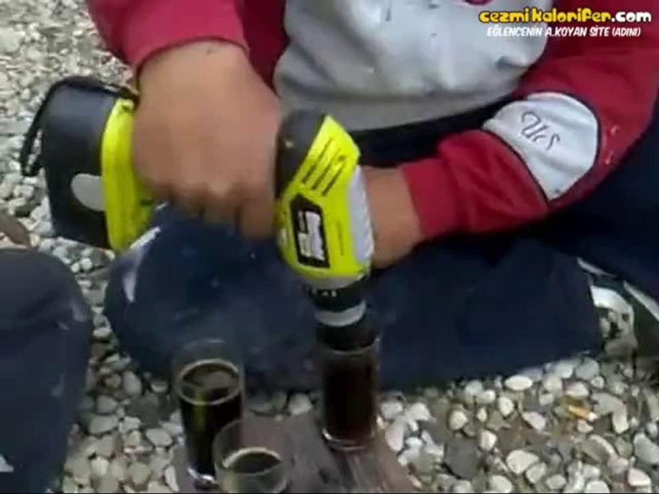 Çayı Matkapla Karıştıran Yurdum İnsanı