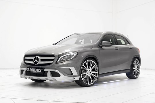Mercedes-Benz GLA Tuned by Brabus Revealed !