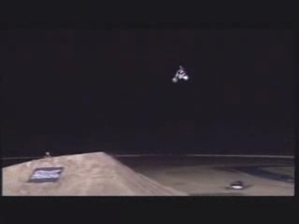 Le saut de malade en moto!!!