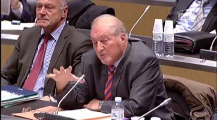 Audition de M. Jean-Yves Le Drian, ministre de la défense, sur la politique européenne de défense - Mercredi 5 Décembre 2012