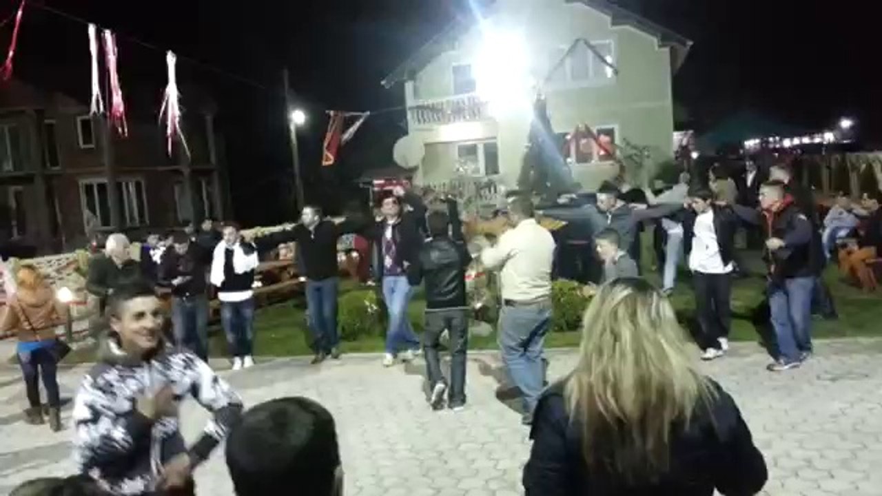 burim tenova nebiu me grupin live 2013 NEW new...... (2)
