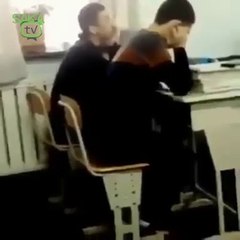 Arkadaşa yapılan Sıra Şakası