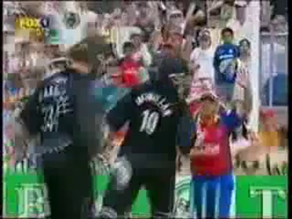 Ian Harvey Fantastic Bowling 4-17 World XI vs New Zealand 2005