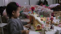 Sylvanian Families Playing Santa Claus