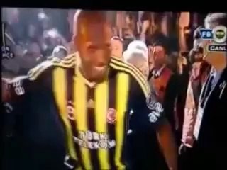 Üstün İzat Fenerler sönmez